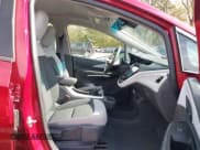 ✅ 2017 Chevrolet Bolt EV LT • VIN: 1G1FW6S02H4178479 • Lot: 40707661. Wystawiony na IAAI z przebiegiem 41 842 mil. Bezpłatny archiwum sprzedaży aukcyjnych z USA i szczegółowy raport historii pojazdu na DreamBid. Zdjęcie 5.