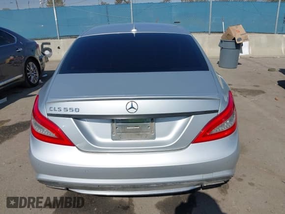 ✅ 2014 Mercedes-Benz CLS 550 • VIN: WDDLJ7DB0EA098825 • Lot: 43523562. Wystawiony na IAAI z przebiegiem 138 957 mil. Bezpłatny archiwum sprzedaży aukcyjnych z USA i szczegółowy raport historii pojazdu na DreamBid. Zdjęcie 17.