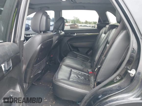 ✅ 2012 Kia Sorento SX • VIN: 5XYKWDA26CG192537 • Lot: 40377213. Listed on IAAI with 182,044 mi. Free auction sales archive from the USA and detailed vehicle history report at DreamBid. Image 8.