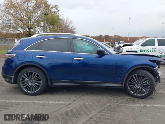 ✅ 2017 Infiniti QX70 • VIN: JN8CS1MW3HM416418 • Лот: 43592675. Опубликован ранее на IAAI с пробегом 130 945 миль. Бесплатный доступ к архиву аукционных продаж из США и подробный отчёт об истории автомобиля на DreamBid. Изображение 13.