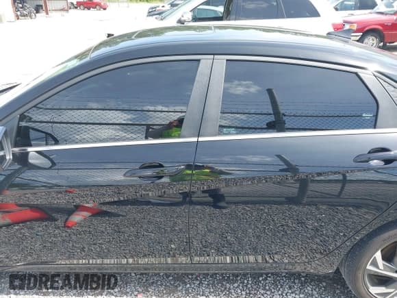 ✅ 2024 Hyundai Elantra SEL • VIN: KMHLS4DG6RU717543 • Lot: 42485132. Listed on IAAI with 49,609 mi. Free auction sales archive from the USA and detailed vehicle history report at DreamBid. Image 14.