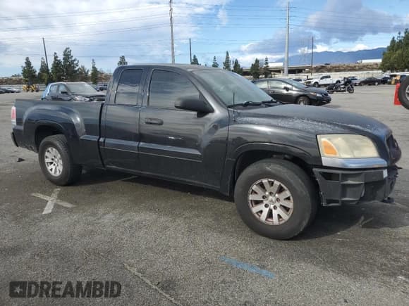 ✅ 2006 Mitsubishi Raider Duro Cross • VIN: 1Z7HC32KX6S537759 • Лот: 87650255. Опубликован ранее на Copart с пробегом 125 679 миль. Бесплатный доступ к архиву аукционных продаж из США и подробный отчёт об истории автомобиля на DreamBid. Изображение 4.