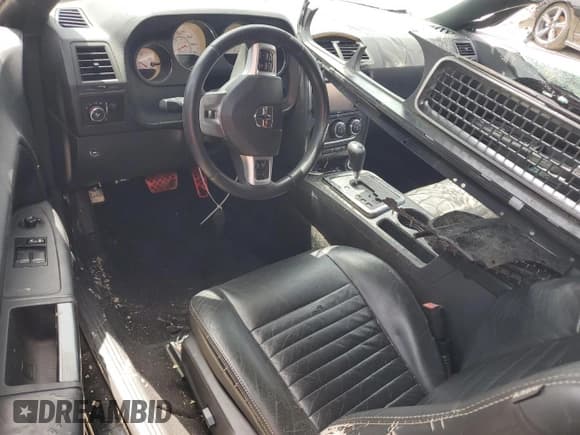 ✅ 2013 Dodge Challenger Rallye Redline • VIN: 2C3CDYAG0DH554222 • Lot: 65725164. Wystawiony na Copart z przebiegiem 177 815 mil. Bezpłatny archiwum sprzedaży aukcyjnych z USA i szczegółowy raport historii pojazdu na DreamBid. Zdjęcie 8.