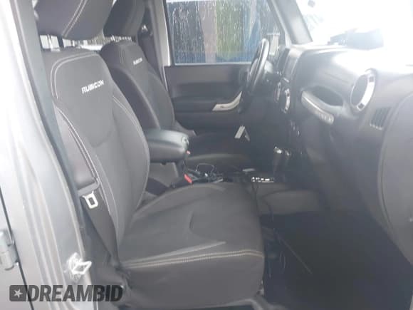 ✅ 2018 Jeep Wrangler Unlimited Rubicon Recon • VIN: 1C4BJWFG1JL851768 • Lot: 41882130. Wystawiony na IAAI z przebiegiem 42 714 mil. Bezpłatny archiwum sprzedaży aukcyjnych z USA i szczegółowy raport historii pojazdu na DreamBid. Zdjęcie 5.