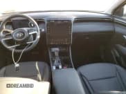 ✅ 2022 Hyundai Tucson SEL • VIN: 5NMJCCAE1NH089981 • Lot: 40817533. Wystawiony na Copart z przebiegiem 5 037 mil. Bezpłatny archiwum sprzedaży aukcyjnych z USA i szczegółowy raport historii pojazdu na DreamBid. Zdjęcie 8.