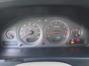 ✅ 2004 Volvo V70 • VIN: YV1SW61T542388169 • Lot: 43633901. Wystawiony na IAAI z przebiegiem 214 294 mil. Bezpłatny archiwum sprzedaży aukcyjnych z USA i szczegółowy raport historii pojazdu na DreamBid. Zdjęcie 7.