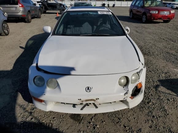 ✅ 2000 Acura Integra LS • VIN: JH4DC4453YS012986 • Lot: 42871895. Listed on Copart with 216,297 mi. Free auction sales archive from the USA and detailed vehicle history report at DreamBid. Image 5.