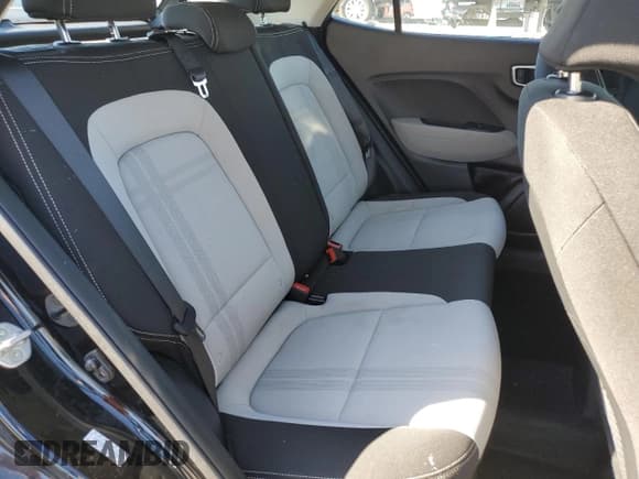 ✅ 2022 Hyundai Venue SEL • VIN: KMHRC8A37NU177811 • Lot: 43708975. Wystawiony na Copart z przebiegiem 52 895 mil. Bezpłatny archiwum sprzedaży aukcyjnych z USA i szczegółowy raport historii pojazdu na DreamBid. Zdjęcie 11.