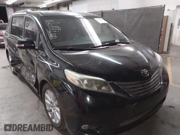 ✅ 2016 Toyota Sienna XLE • VIN: 5TDYK3DC2GS757749 • Лот: 42617318. Опубликован ранее на IAAI с пробегом 139 737 миль. Бесплатный доступ к архиву аукционных продаж из США и подробный отчёт об истории автомобиля на DreamBid. Изображение 1.