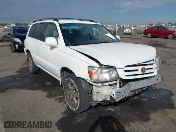 ✅ 2005 Toyota Highlander • VIN: JTEDP21A250076189 • Lot: 43304972. Listed on IAAI with 140,915 mi. Free auction sales archive from the USA and detailed vehicle history report at DreamBid. Image 1.
