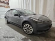 ✅ 2022 Tesla Model 3 • VIN: 5YJ3E1EA1NF289470 • Lot: 93560455. Wystawiony na Copart z przebiegiem 131 801 mil. Bezpłatny archiwum sprzedaży aukcyjnych z USA i szczegółowy raport historii pojazdu na DreamBid. Zdjęcie 4.