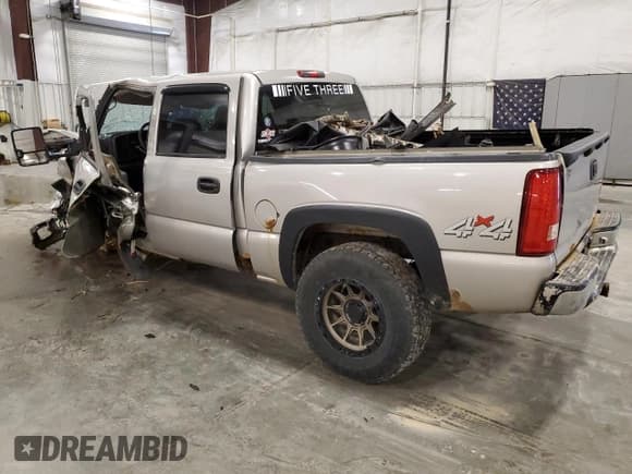 ✅ 2004 Chevrolet Silverado 1500 Z71 • VIN: 2GCEK13T741419601 • Lot: 80187295. Listed on Copart with 236,614 mi. Free auction sales archive from the USA and detailed vehicle history report at DreamBid. Image 2.