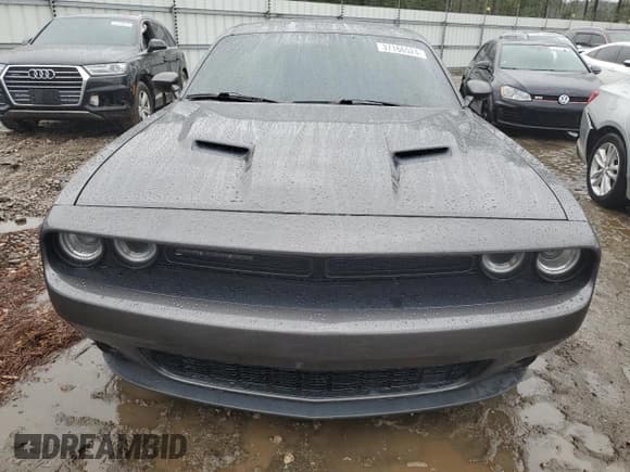 ✅ 2018 Dodge Challenger SXT Plus • VIN: 2C3CDZAG2JH339149 • Lot: 37166524. Wystawiony na Copart z przebiegiem 65 277 mil. Bezpłatny archiwum sprzedaży aukcyjnych z USA i szczegółowy raport historii pojazdu na DreamBid. Zdjęcie 5.