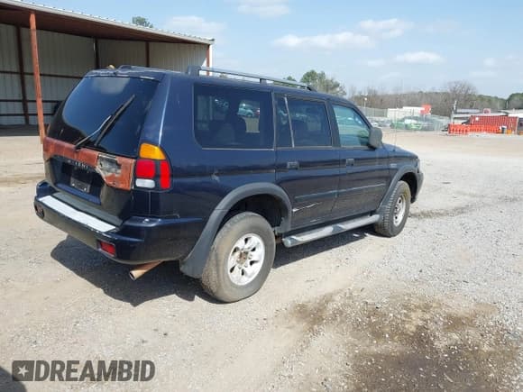 ✅ 2002 Mitsubishi Montero Sport ES • VIN: JA4LS21H02J034048 • Lot: 41793335. Listed on IAAI with 251,122 mi. Free auction sales archive from the USA and detailed vehicle history report at DreamBid. Image 4.