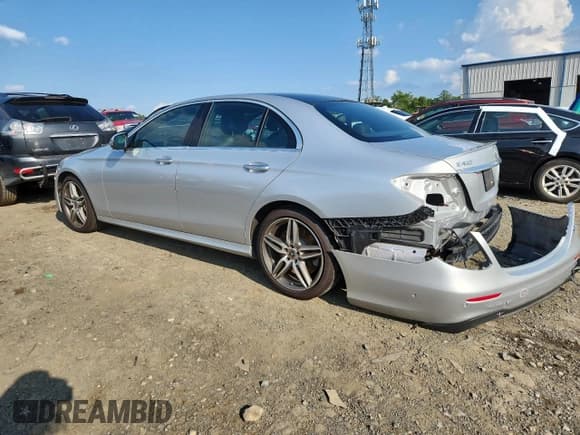 ✅ 2019 Mercedes-Benz E 450 • VIN: WDDZF6JB2KA492610 • Lot: 64541535. Wystawiony na Copart z przebiegiem 77 915 mil. Bezpłatny archiwum sprzedaży aukcyjnych z USA i szczegółowy raport historii pojazdu na DreamBid. Zdjęcie 2.