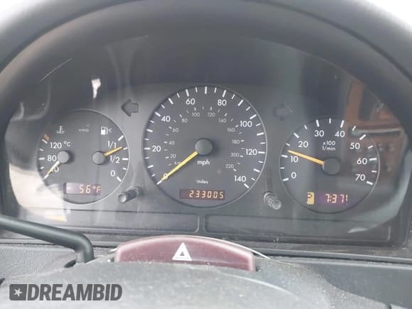 ✅ 2001 Mercedes-Benz M 320/430/500 • VIN: 4JGAB54E71A231597 • Lot: 42058829. Listed on IAAI with 233,005 mi. Free auction sales archive from the USA and detailed vehicle history report at DreamBid. Image 7.