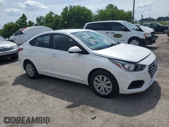 2019 Hyundai Accent SE z VIN 3KPC24A36KE076310, wystawiony jako Copart lot #54749974 z przebiegiem 56 416 mil mil oraz . Historia ofert i sprzedaży dostępna na DreamBid. Obrazek 4.