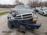 ✅ 2004 Dodge Dakota Sport • VIN: 1D7HG38N84S525629 • Lot: 82140054. Wystawiony na Copart z przebiegiem 255 160 mil. Bezpłatny archiwum sprzedaży aukcyjnych z USA i szczegółowy raport historii pojazdu na DreamBid. Zdjęcie 5.