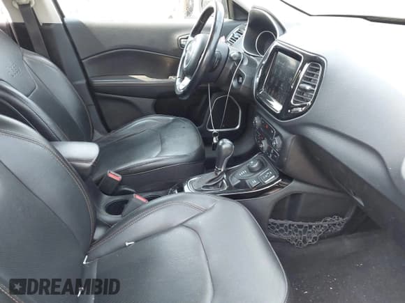 ✅ 2020 Jeep Compass Limited • VIN: 3C4NJDCB6LT208673 • Lot: 42423815. Listed on IAAI with 112,390 mi. Free auction sales archive from the USA and detailed vehicle history report at DreamBid. Image 5.
