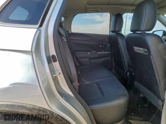 ✅ 2018 Mitsubishi Outlander SEL • VIN: JA4AP4AW2JZ000826 • Lot: 95277245. Listed on Copart with 174,357 mi. Free auction sales archive from the USA and detailed vehicle history report at DreamBid. Image 10.