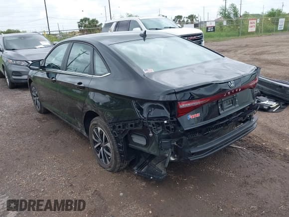 ✅ 2025 Volkswagen Jetta S • VIN: 3VW5X7BUXSM068734 • Lot: 42642330. Listed on IAAI with 708 mi. Free auction sales archive from the USA and detailed vehicle history report at DreamBid. Image 3.