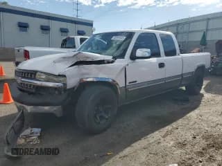 ✅ 2000 Chevrolet Silverado 1500 LS • VIN: 2GCEC19T4Y1212805 • Lot: 63391605. Listed on Copart with 198,139 mi. Free auction sales archive from the USA and detailed vehicle history report at DreamBid. Image 1.