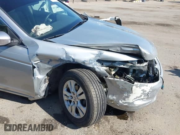 ✅ 2008 Honda Accord LX-P • VIN: JHMCP264X8C059564 • Лот: 43401901. Опубликован ранее на IAAI с пробегом 204 171 миль. Бесплатный доступ к архиву аукционных продаж из США и подробный отчёт об истории автомобиля на DreamBid. Изображение 17.