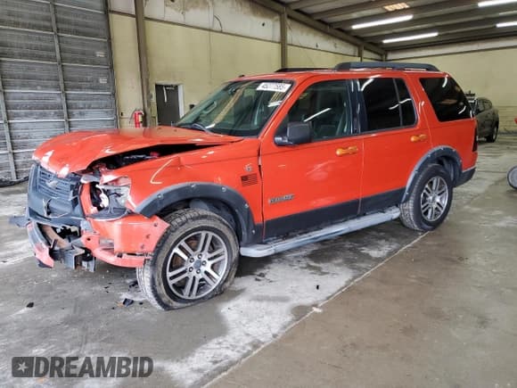 ✅ 2007 Ford Explorer XLT • VIN: 1FMEU73897UA37325 • Lot: 45277585. Wystawiony na Copart z przebiegiem 105 869 mil. Bezpłatny archiwum sprzedaży aukcyjnych z USA i szczegółowy raport historii pojazdu na DreamBid. Zdjęcie 1.