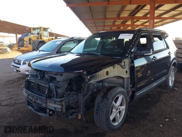 ✅ 2017 Ford Explorer XLT • VIN: 1FM5K8D8XHGD04725 • Лот: 43476408. Опубликован ранее на IAAI с пробегом 114 918 миль. Бесплатный доступ к архиву аукционных продаж из США и подробный отчёт об истории автомобиля на DreamBid. Изображение 2.