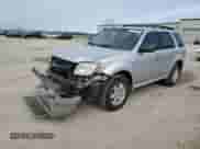 2011 Mercury Mariner z VIN 4M2CN8B73BKJ06886, wystawiony jako Copart lot #50308485 z przebiegiem 118 584 mil mil oraz Szkoda całkowita • Salvage title. Historia ofert i sprzedaży dostępna na DreamBid. Obrazek 1.