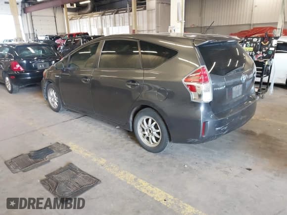 ✅ 2015 Toyota Prius Two • VIN: JTDZN3EU7FJ031674 • Lot: 41825435. Listed on IAAI with 182,162 mi. Free auction sales archive from the USA and detailed vehicle history report at DreamBid. Image 3.