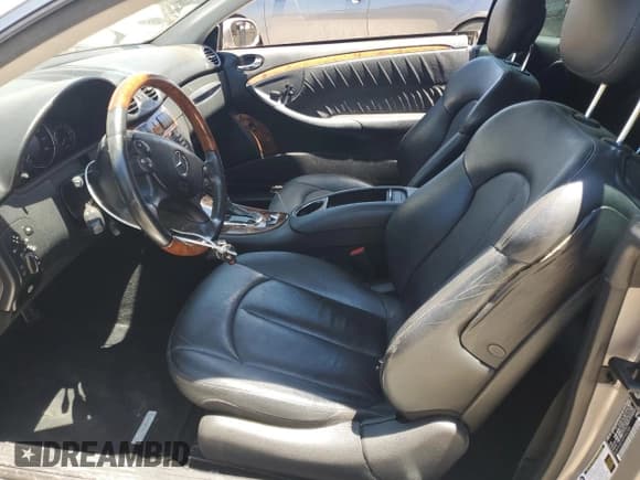 ✅ 2008 Mercedes-Benz CLK 350 • VIN: WDBTK56FX8T092386 • Lot: 57283715. Listed on Copart with 126,696 mi. Free auction sales archive from the USA and detailed vehicle history report at DreamBid. Image 7.