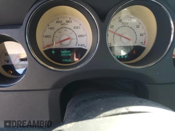 ✅ 2013 Dodge Challenger SXT • VIN: 2C3CDYAGXDH653548 • Lot: 92453435. Wystawiony na Copart z przebiegiem 177 018 mil. Bezpłatny archiwum sprzedaży aukcyjnych z USA i szczegółowy raport historii pojazdu na DreamBid. Zdjęcie 9.