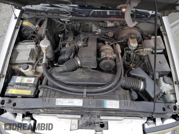 ✅ 1998 Chevrolet S-10 LS • VIN: 1GCCS1442W8245631 • Лот: 84759574. Опубликован ранее на Copart с пробегом 169 467 миль. Бесплатный доступ к архиву аукционных продаж из США и подробный отчёт об истории автомобиля на DreamBid. Изображение 11.