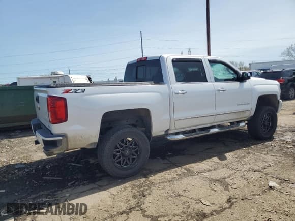 ✅ 2018 Chevrolet Silverado 1500 LTZ • VIN: 3GCUKSEJ7JG251071 • Lot: 54861685. Wystawiony na Copart z przebiegiem 123 157 mil. Bezpłatny archiwum sprzedaży aukcyjnych z USA i szczegółowy raport historii pojazdu na DreamBid. Zdjęcie 3.
