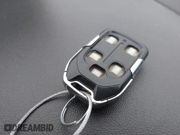 ✅ 2019 Chevrolet Silverado 1500 LT • VIN: 3GCUYDED9KG263549 • Lot: 43563125. Listed on IAAI with 110,924 mi. Free auction sales archive from the USA and detailed vehicle history report at DreamBid. Image 11.