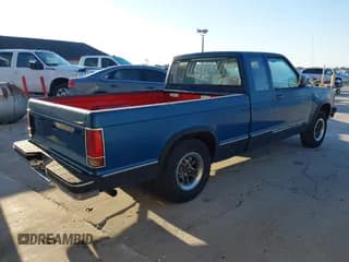 ✅ 1992 Chevrolet S-10 • VIN: 1GCCS19Z7N8203264 • Лот: 41693453. Опубликован ранее на IAAI с пробегом 211 107 миль. Бесплатный доступ к архиву аукционных продаж из США и подробный отчёт об истории автомобиля на DreamBid. Изображение 4.