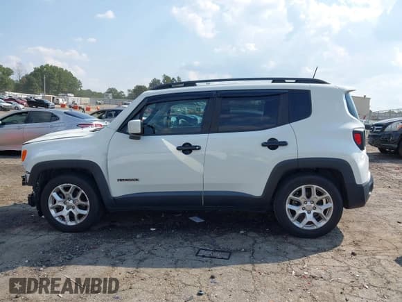 ✅ 2018 Jeep Renegade Altitude • VIN: ZACCJABB8JPG65352 • Lot: 43233063. Listed on IAAI with 74,377 mi. Free auction sales archive from the USA and detailed vehicle history report at DreamBid. Image 15.