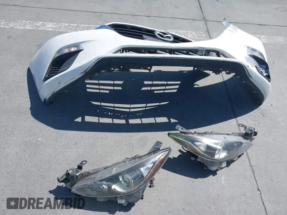 ✅ 2014 Mazda 3 i Grand Touring • VIN: JM1BM1W76E1129580 • Lot: 42542974. Wystawiony na IAAI z przebiegiem 146 232 mil. Bezpłatny archiwum sprzedaży aukcyjnych z USA i szczegółowy raport historii pojazdu na DreamBid. Zdjęcie 12.