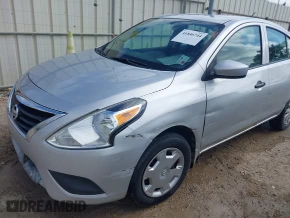 ✅ 2016 Nissan Versa SL • VIN: 3N1CN7AP8GL886622 • Lot: 41846744. Listed on IAAI with 219,390 mi. Free auction sales archive from the USA and detailed vehicle history report at DreamBid. Image 6.