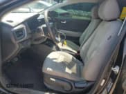 ✅ 2019 Kia Rio S • VIN: 3KPA24AB2KE210535 • Lot: 66371275. Wystawiony na Copart z przebiegiem 105 416 mil. Bezpłatny archiwum sprzedaży aukcyjnych z USA i szczegółowy raport historii pojazdu na DreamBid. Zdjęcie 7.