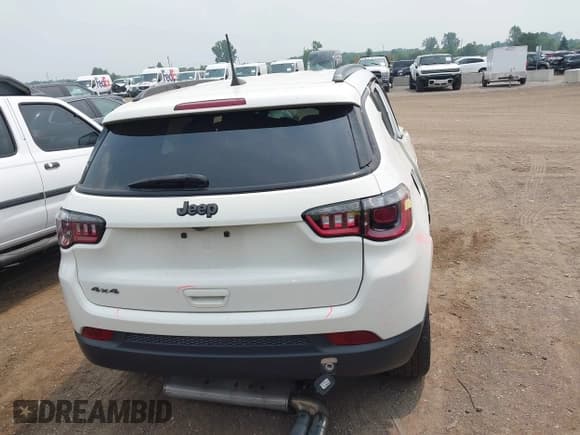 ✅ 2021 Jeep Compass 80th Anniversary • VIN: 3C4NJDEB5MT513242 • Lot: 42886749. Listed on IAAI with 44,362 mi. Free auction sales archive from the USA and detailed vehicle history report at DreamBid. Image 16.