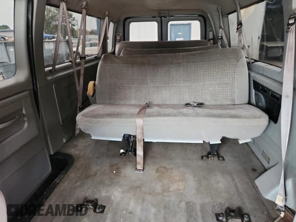 ✅ 2000 Ford Econoline Passenger XL • VIN: 1FBSS31L8YHB81752 • Lot: 92391515. Listed on Copart with 166,440 mi. Free auction sales archive from the USA and detailed vehicle history report at DreamBid. Image 10.