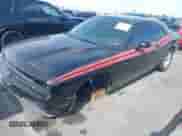 2014 Dodge Challenger Rallye Redline z VIN 2C3CDYAG7EH247793, wystawiony jako IAAI lot #43046688 z przebiegiem Nie podano mil oraz . Historia ofert i sprzedaży dostępna na DreamBid. Obrazek 16.