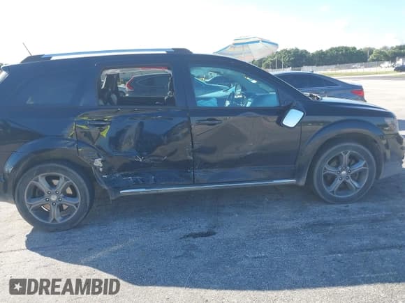 ✅ 2017 Dodge Journey Crossroad Plus • VIN: 3C4PDCGB9HT543776 • Лот: 43487985. Опубликован ранее на IAAI с пробегом 187 015 миль. Бесплатный доступ к архиву аукционных продаж из США и подробный отчёт об истории автомобиля на DreamBid. Изображение 6.