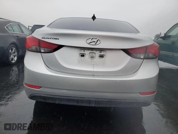 ✅ 2016 Hyundai Elantra SE • VIN: 5NPDH4AE6GH692614 • Lot: 91330185. Wystawiony na Copart z przebiegiem 173 634 mil. Bezpłatny archiwum sprzedaży aukcyjnych z USA i szczegółowy raport historii pojazdu na DreamBid. Zdjęcie 6.