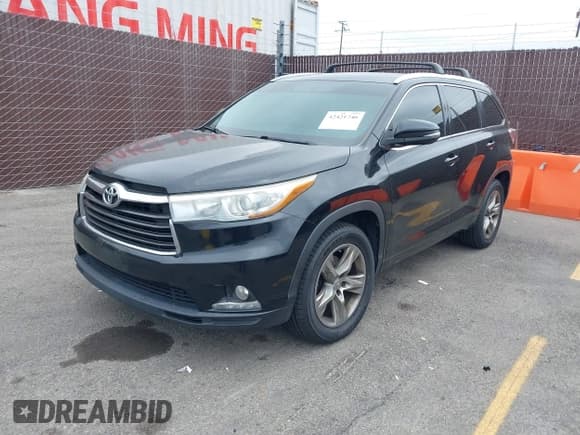 ✅ 2014 Toyota Highlander Limited • VIN: 5TDYKRFHXES015138 • Lot: 42421746. Wystawiony na IAAI z przebiegiem 130 223 mil. Bezpłatny archiwum sprzedaży aukcyjnych z USA i szczegółowy raport historii pojazdu na DreamBid. Zdjęcie 2.