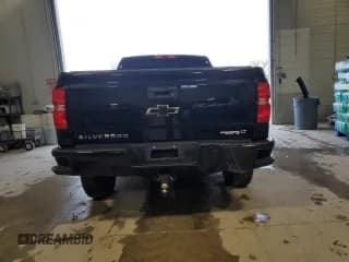 ✅ 2018 Chevrolet Silverado 1500 LT • VIN: 1GCVKRECXJZ319135 • Lot: 90377465. Wystawiony na Copart z przebiegiem 48 769 mil. Bezpłatny archiwum sprzedaży aukcyjnych z USA i szczegółowy raport historii pojazdu na DreamBid. Zdjęcie 6.