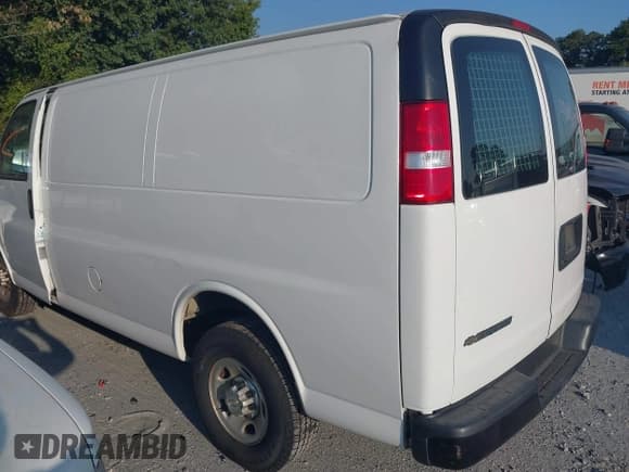 ✅ 2020 Chevrolet Express Cargo • VIN: 1GCWGAFP1L1256288 • Lot: 43156786. Listed on IAAI with 86,109 mi. Free auction sales archive from the USA and detailed vehicle history report at DreamBid. Image 3.