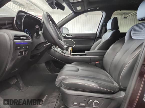 ✅ 2024 Hyundai Palisade Calligraphy • VIN: KM8R7DGE8RU651244 • Lot: 81981005. Listed on Copart with 26,761 mi. Free auction sales archive from the USA and detailed vehicle history report at DreamBid. Image 7.